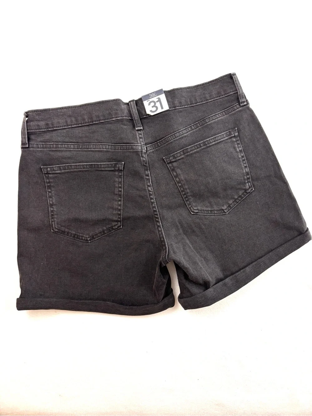 NWT GAP 5” Mid Rise Denim Girlfriend Boyfriend Cuff Shorts Faded Black (Size 31)